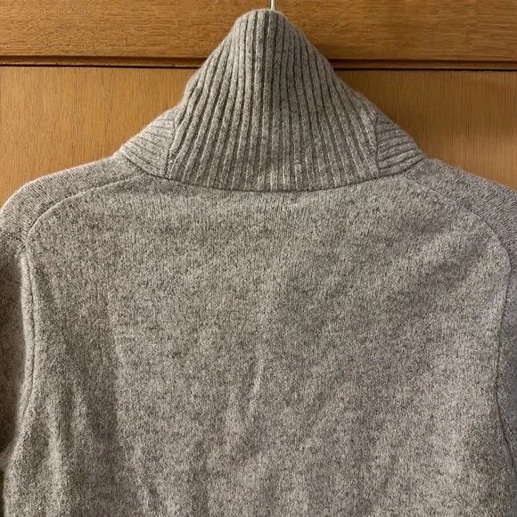 J. Crew Men’s High Neck Pullover Sweater Lambswool Gray Size Medium